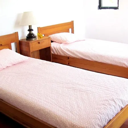 With 2 Bedrooms In Porches With Furnished Balcony And Wifi * لاغوا