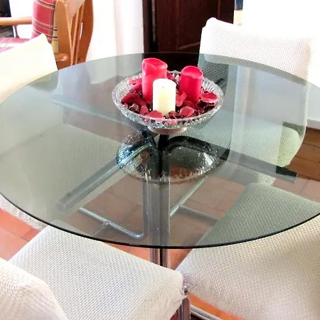 With 2 Bedrooms In Porches With Furnished Balcony And Wifi
