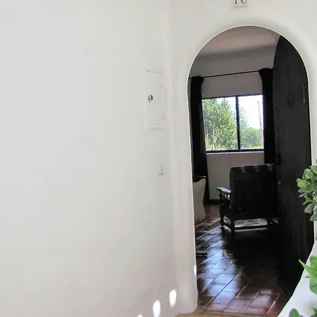 Apartman With 2 Bedrooms In Porches With Furnished Balcony And Wifi