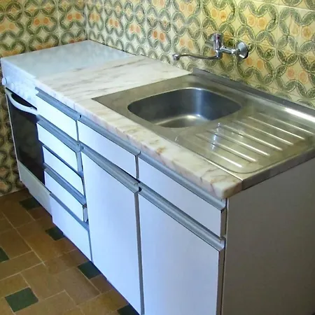 With 2 Bedrooms In Porches With Furnished Balcony And Wifi Apartman *