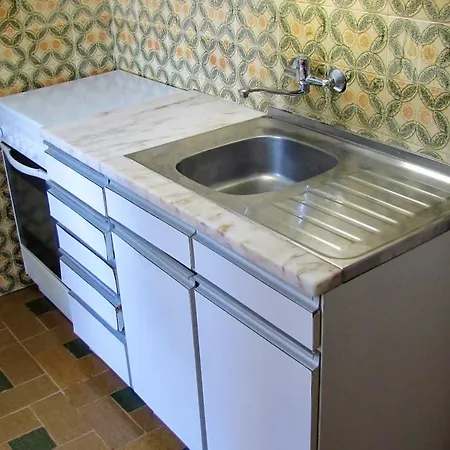 With 2 Bedrooms In Porches With Furnished Balcony And Wifi Apartman *
